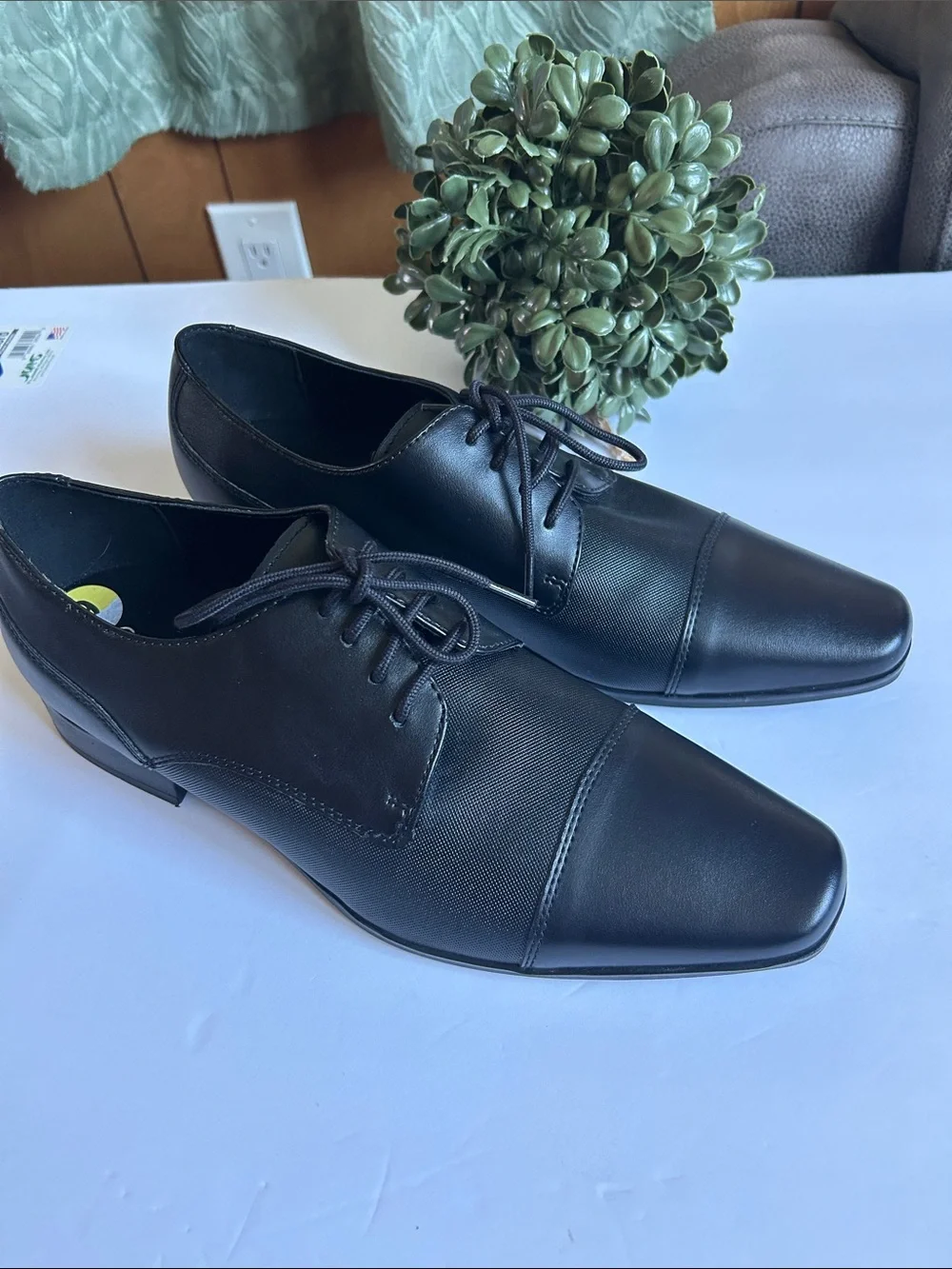Calvin Klein Men's Black Lace-Up Cap-Toe Dress Oxfords